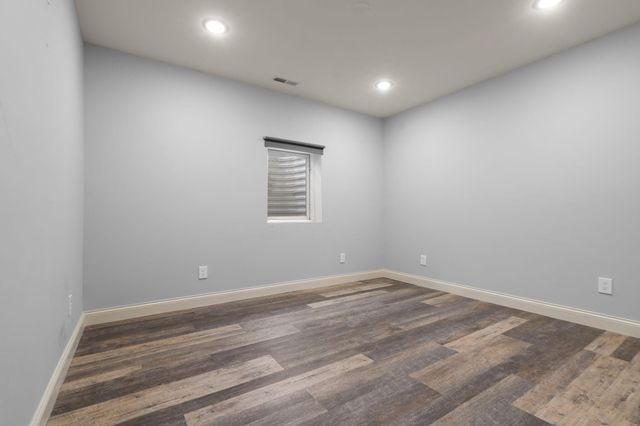 1350 Treviso Bay Drive, Valparaiso, IN 46385