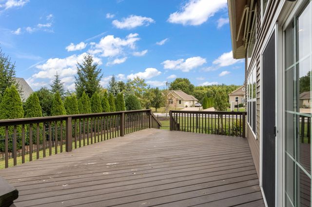 1350 Treviso Bay Drive, Valparaiso, IN 46385