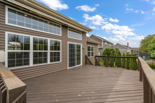 1350 Treviso Bay Drive, Valparaiso, IN 46385