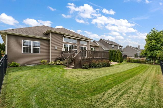 1350 Treviso Bay Drive, Valparaiso, IN 46385