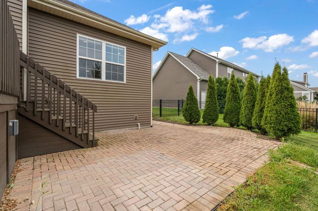 1350 Treviso Bay Drive, Valparaiso, IN 46385