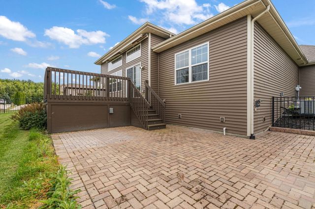 1350 Treviso Bay Drive, Valparaiso, IN 46385