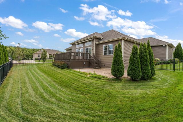 1350 Treviso Bay Drive, Valparaiso, IN 46385