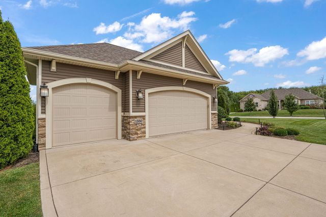 1350 Treviso Bay Drive, Valparaiso, IN 46385