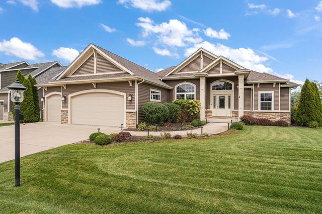 1350 Treviso Bay Drive, Valparaiso, IN 46385