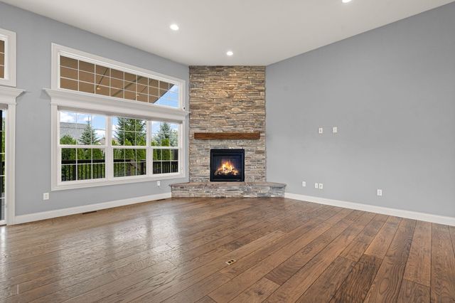 1350 Treviso Bay Drive, Valparaiso, IN 46385