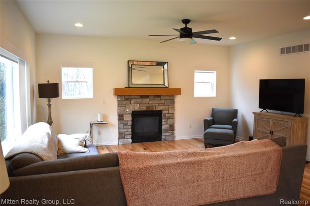 16255 Catalpa Ridge Drive, Holly Township, MI 48442