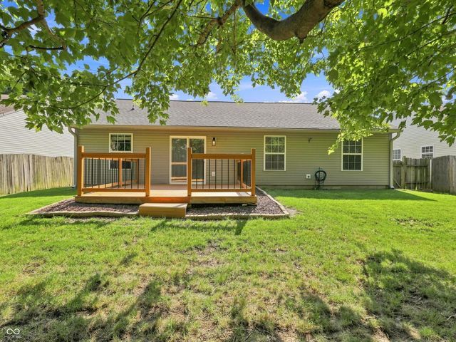 444 E Pine Ridge Drive, Westfield, IN 46074