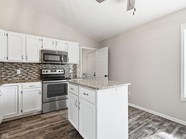 444 E Pine Ridge Drive, Westfield, IN 46074