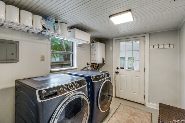 185 Bryn Mawr, San Antonio, TX 78209