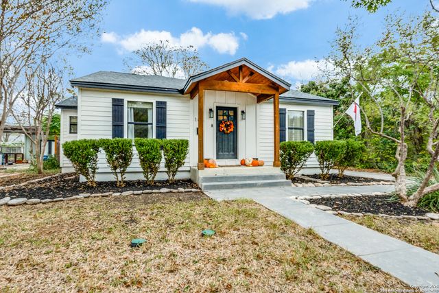 185 Bryn Mawr, San Antonio, TX 78209