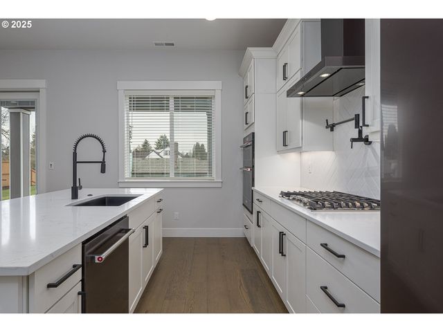 15201 Se TOWERS Ter, Milwaukie, OR 97267