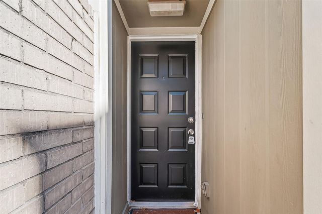 1920 Augusta Drive 7, Houston, TX 77057