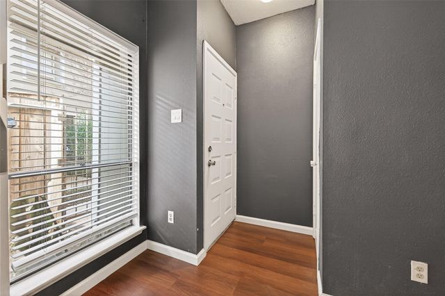 1920 Augusta Drive 7, Houston, TX 77057