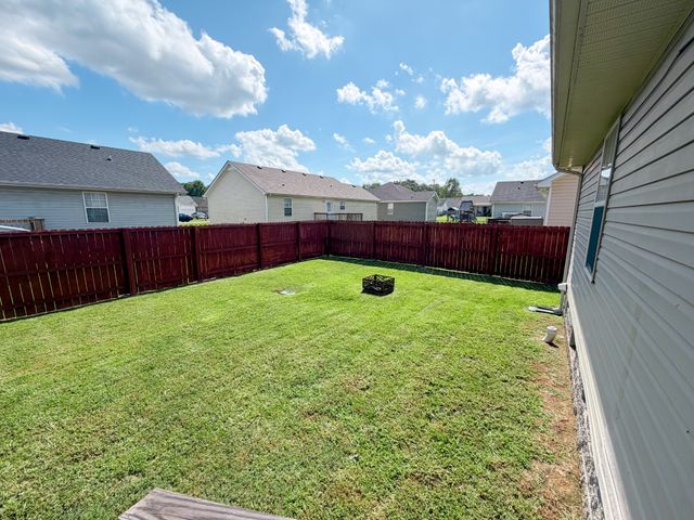 45 Jamison Ct, Manchester, TN 37355