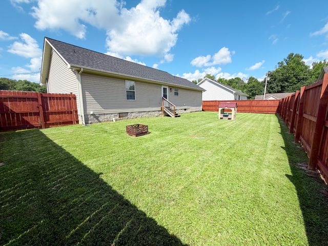 45 Jamison Ct, Manchester, TN 37355