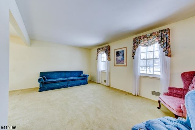 1366 Spur Ct, Bridgewater Twp., NJ 08807