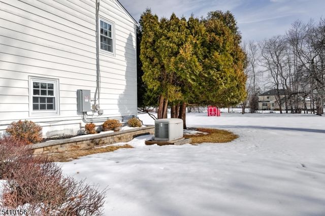 1366 Spur Ct, Bridgewater Twp., NJ 08807