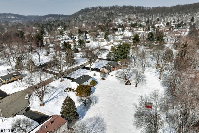 1366 Spur Ct, Bridgewater Twp., NJ 08807