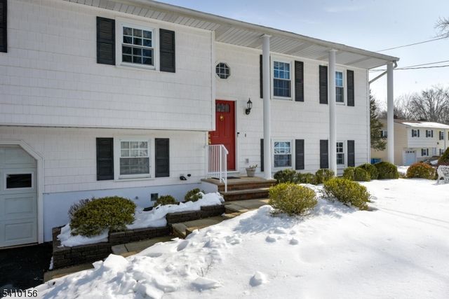 1366 Spur Ct, Bridgewater Twp., NJ 08807