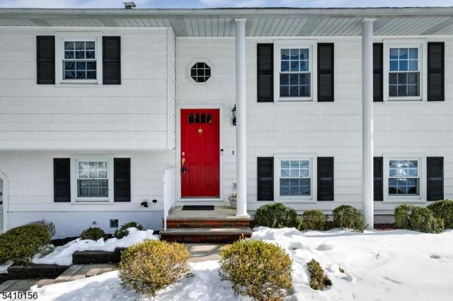 1366 Spur Ct, Bridgewater Twp., NJ 08807