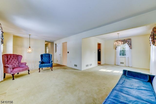 1366 Spur Ct, Bridgewater Twp., NJ 08807