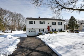 1366 Spur Ct, Bridgewater Twp., NJ 08807