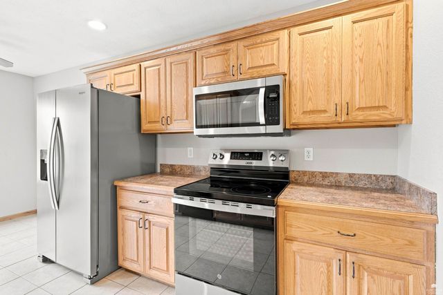 4016 Bald Eagle Drive, Manhattan, KS 66502