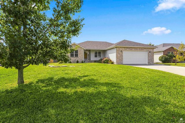 4016 Bald Eagle Drive, Manhattan, KS 66502