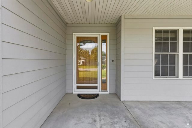 4016 Bald Eagle Drive, Manhattan, KS 66502