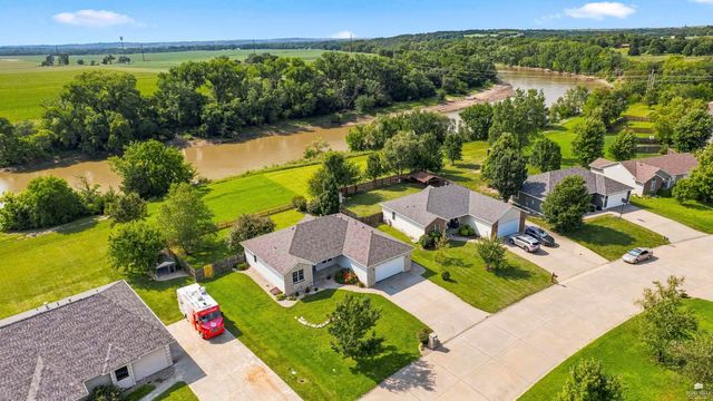 4016 Bald Eagle Drive, Manhattan, KS 66502