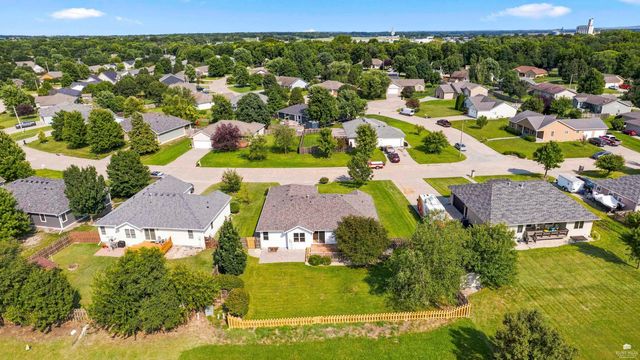 4016 Bald Eagle Drive, Manhattan, KS 66502