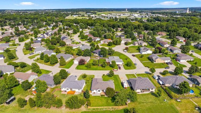 4016 Bald Eagle Drive, Manhattan, KS 66502