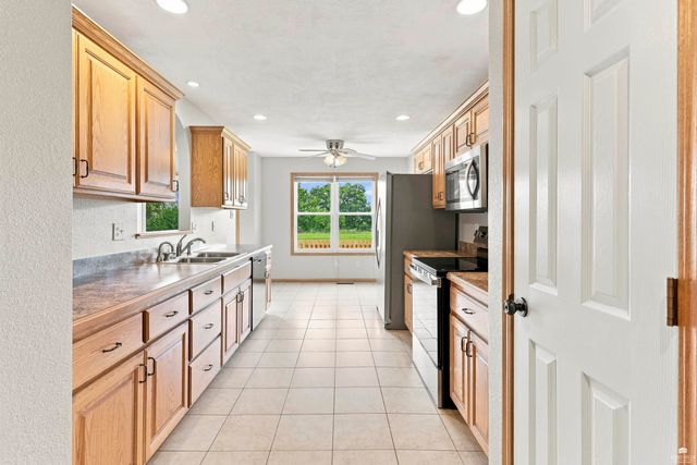 4016 Bald Eagle Drive, Manhattan, KS 66502