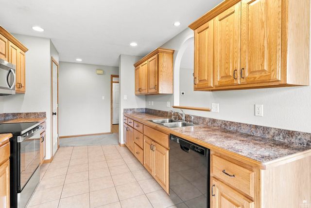 4016 Bald Eagle Drive, Manhattan, KS 66502
