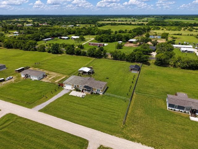 2823 Grays Prairie Lane, Scurry, TX 75158
