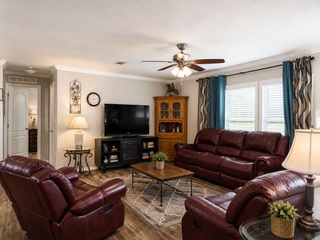 2823 Grays Prairie Lane, Scurry, TX 75158