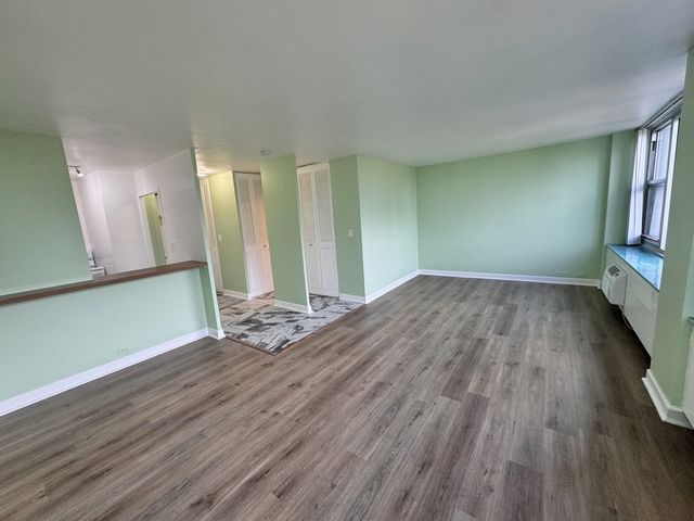 4250 N Marine Drive 714, Chicago, IL 60613