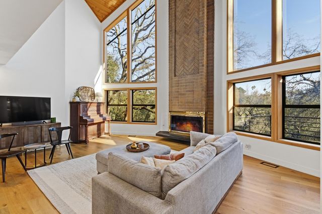 3954 Villa Ct, Fair Oaks, CA 95628