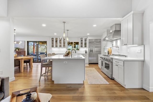 3954 Villa Ct, Fair Oaks, CA 95628