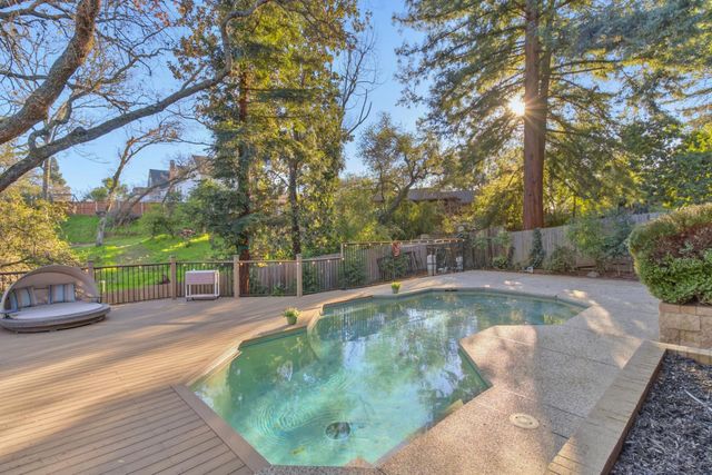 3954 Villa Ct, Fair Oaks, CA 95628