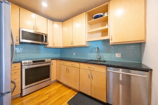 140 Kilsyth 9, Boston, MA 02135