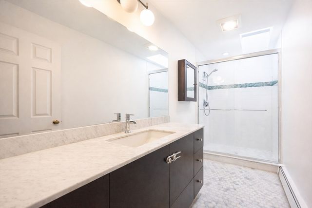 140 Kilsyth 9, Boston, MA 02135