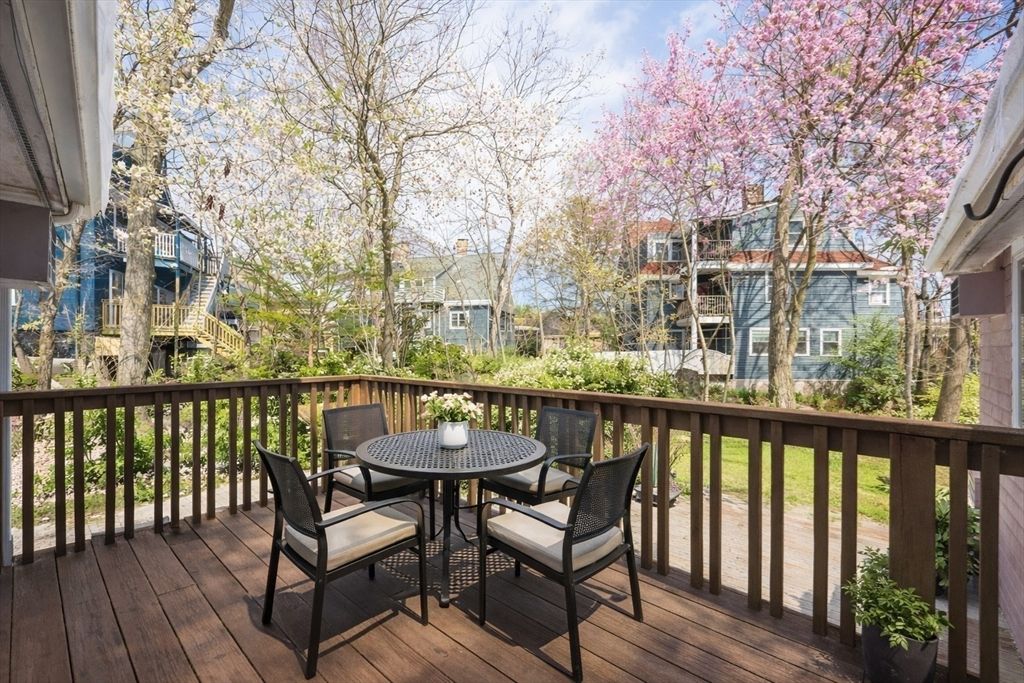 140 Kilsyth 9, Boston, MA 02135