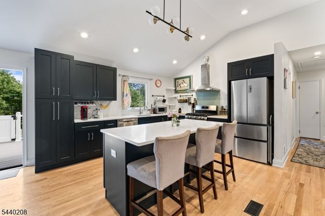 29 Oxford Cir, Montgomery Twp., NJ 08558