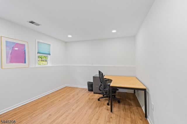 29 Oxford Cir, Montgomery Twp., NJ 08558