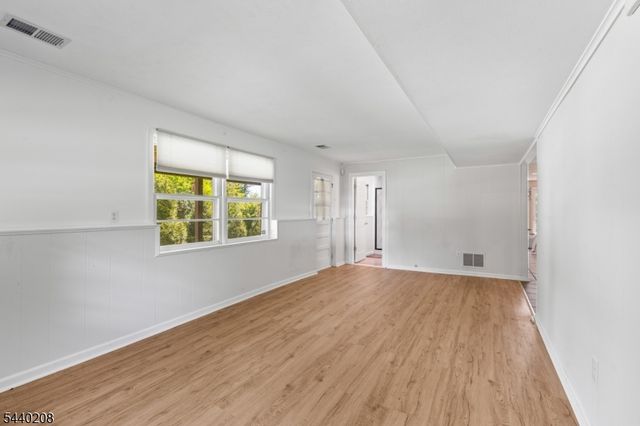 29 Oxford Cir, Montgomery Twp., NJ 08558