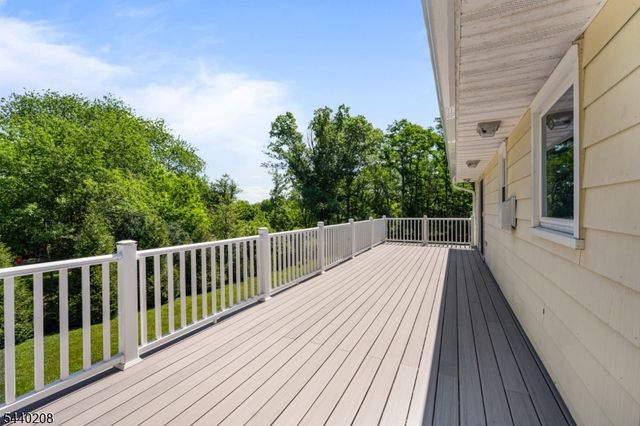 29 Oxford Cir, Montgomery Twp., NJ 08558