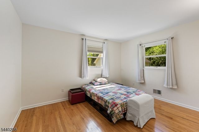 29 Oxford Cir, Montgomery Twp., NJ 08558