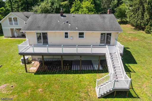 29 Oxford Cir, Montgomery Twp., NJ 08558